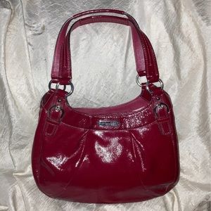 Coach Red Patent Leather Satchel 
NoH1293-F19705